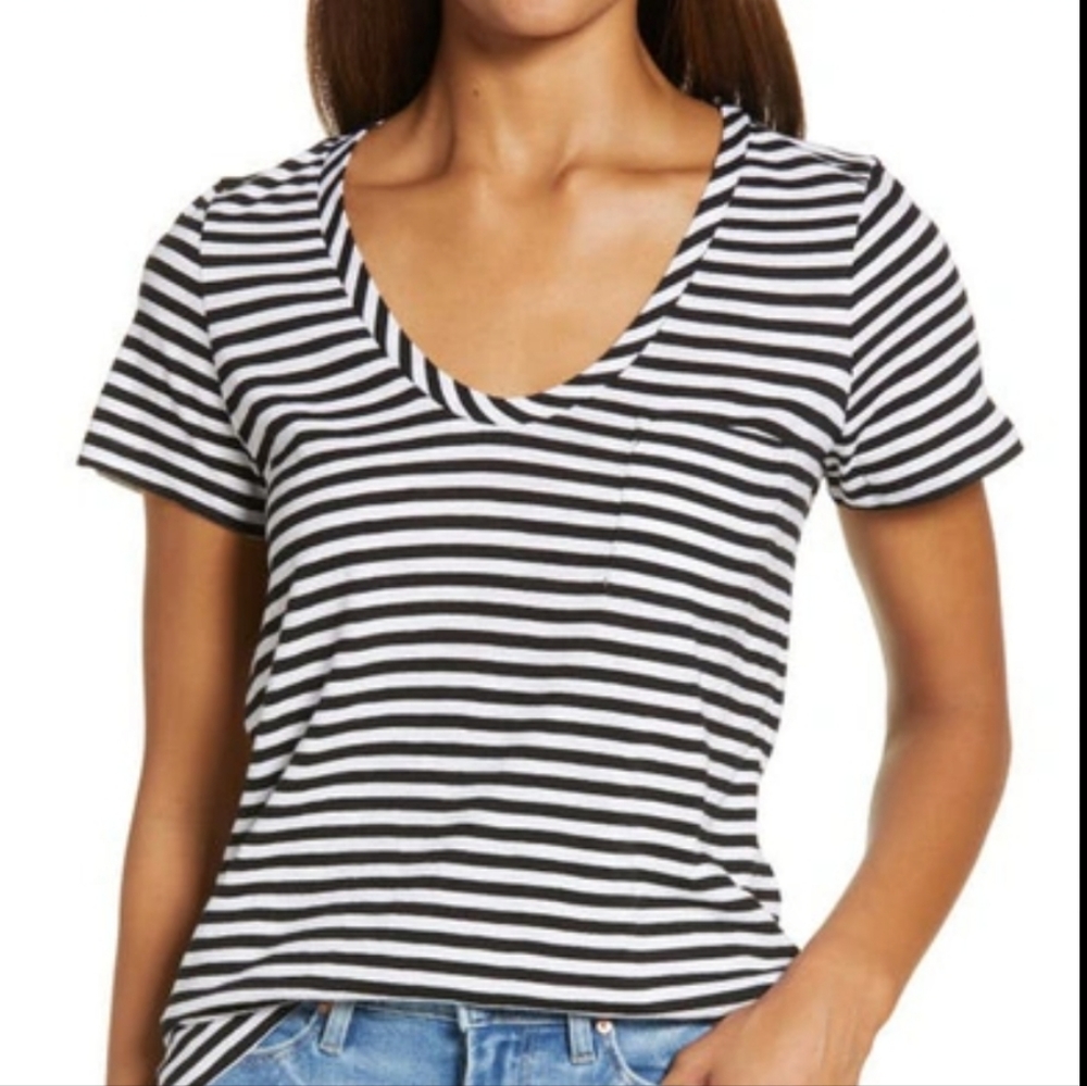 CASLON ROUNDED V-NECK T-SHIRT Sz S